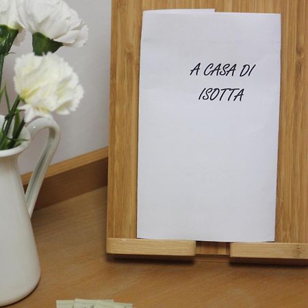 A Casa Di Isotta Appartement Turijn Buitenkant foto
