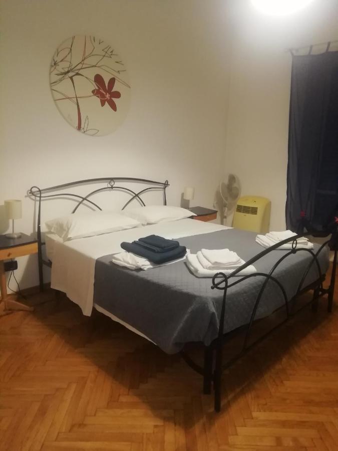 A Casa Di Isotta Appartement Turijn Buitenkant foto